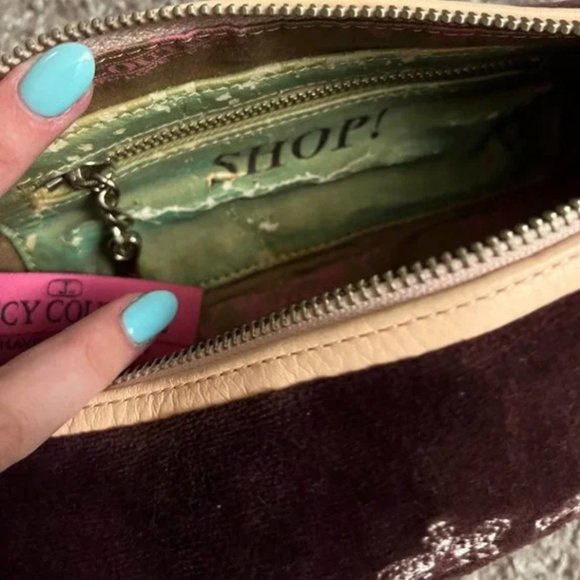 SOLD ๐ซ Juicy Couture: Maroon Barrel Bag - Picture 5 of 6